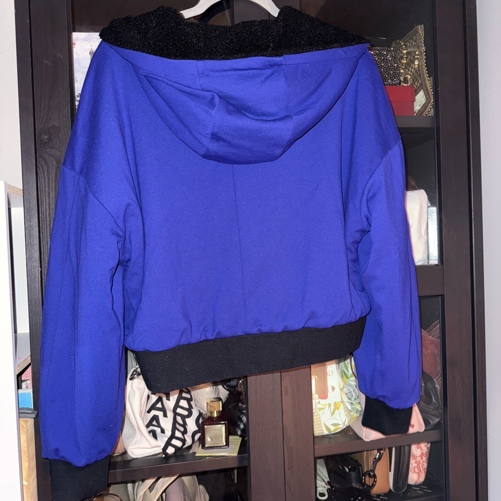 Fabletics Rose Reversible Jacket - Picture 3 of 16